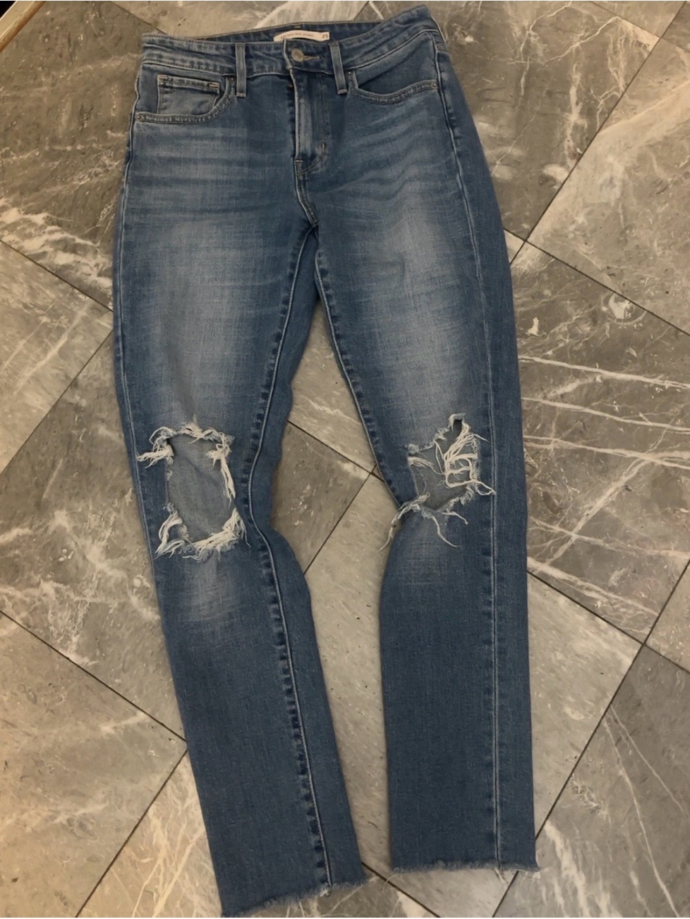 Levi’s 721 High Rise Skinny Jeans W25 L30 Distressed Ripped Raw Hem